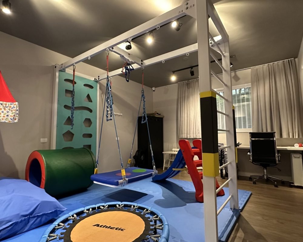 20251008_155144146_iOS