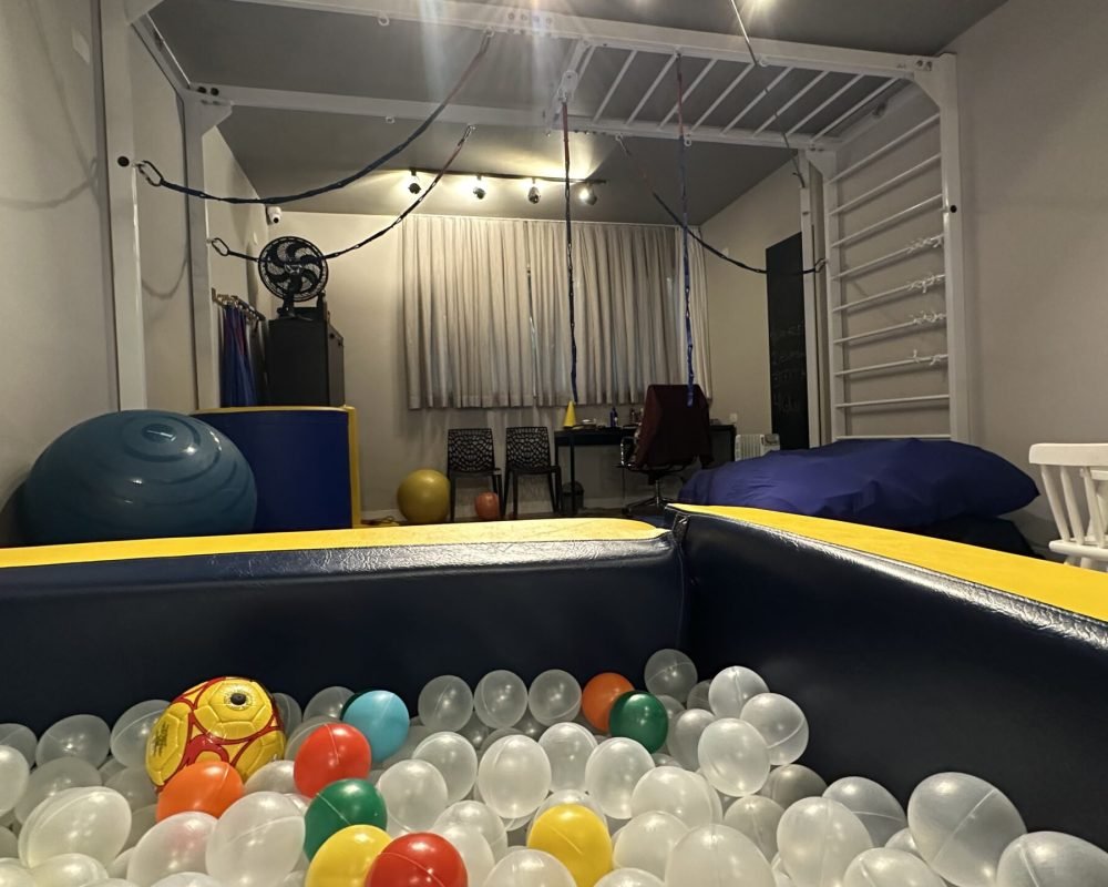 20251008_160009430_iOS